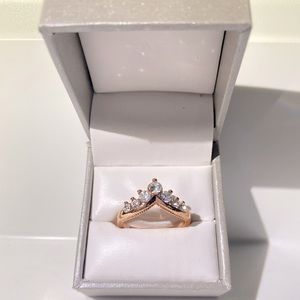 Crown ring